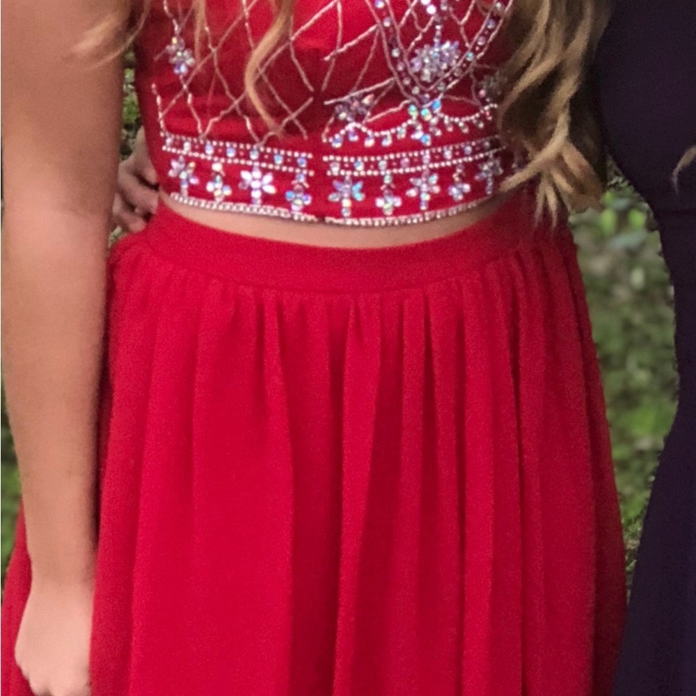 Elegant Red 2 piece set!